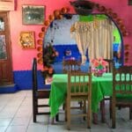 カラフルなメキシコ料理レストラン