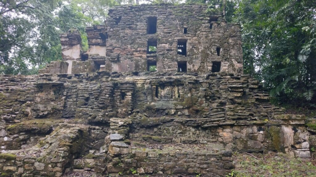 メキシコのマヤ遺跡ヤシュチラン遺跡