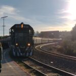 駅に入る列車