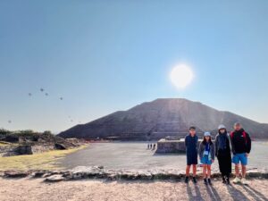 テオティワカン遺跡の太陽のピラミッド