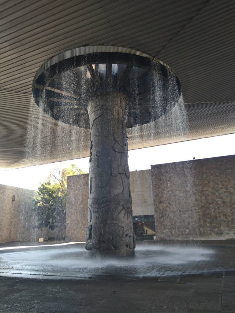 メキシコの国立人類学博物館