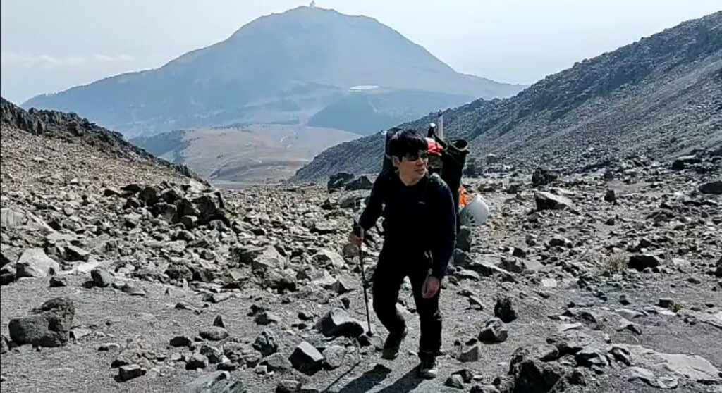 メキシコ最高峰オリサバ山を登るメキシコガイド