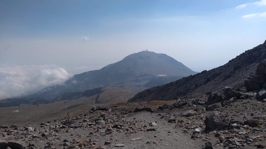 メキシコ最高峰オリサバ山