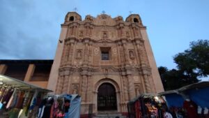 メキシコのチアパス州サンクリストバルにあるサントドミンゴ教会