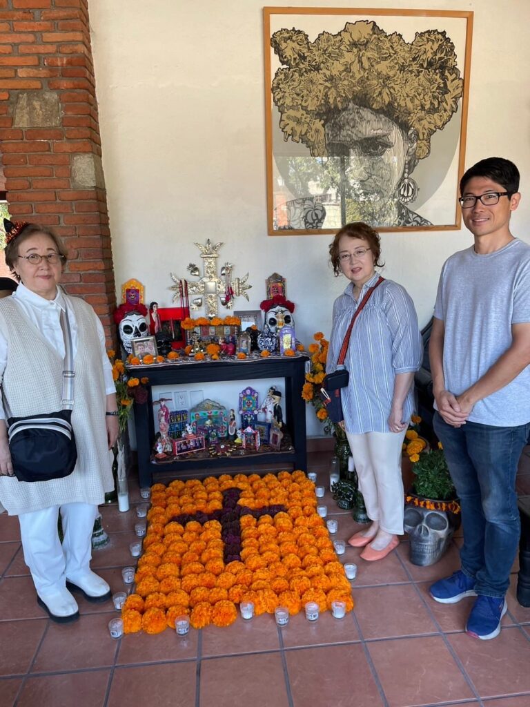 メキシコの死者の日の祭壇オフレンダ