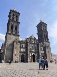 メキシコの世界遺産プエブラ中心部歴史地区にある大聖堂