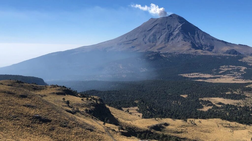 メキシコの高山ポポカテペトゥル山
