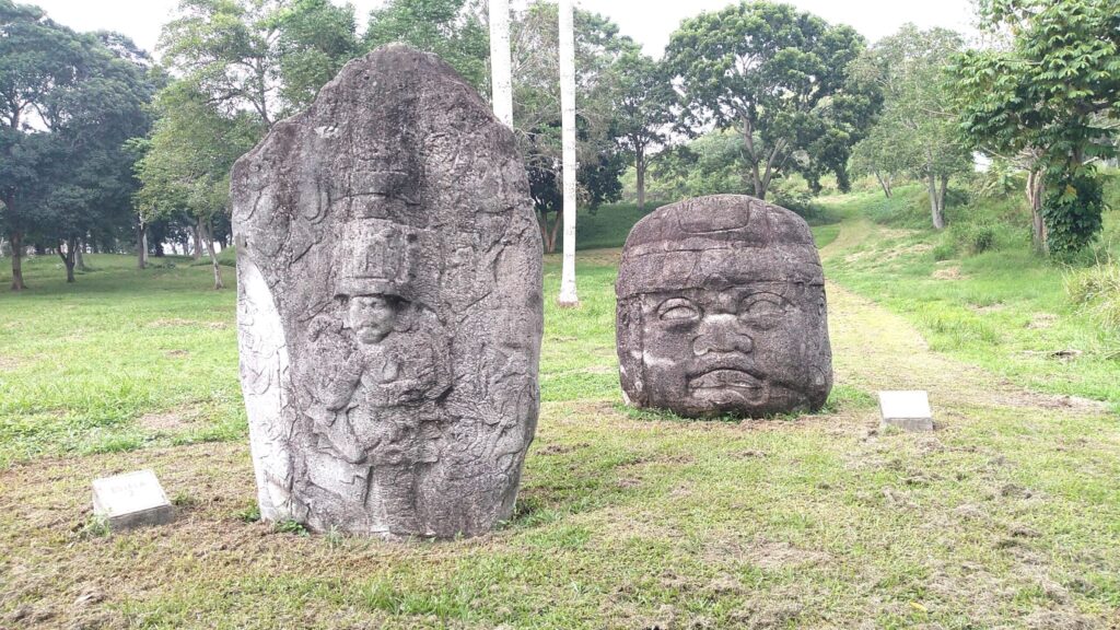 メキシコのオルメカ遺跡